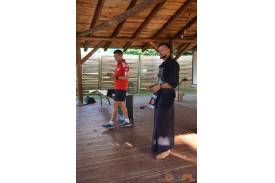 Pokazy Wiślańskiej Sekcji Kendo dla młodych sportowców LKS Pogórze