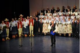 Wielki koncert jubileuszowy Zespołu Pieśni i Tańca Ziemi Cieszyńskiej w teatrze cieszyńskim