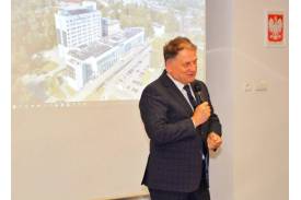 Dyrektor Czesław Płygawko podczas przemówienia na uroczystości otwarcia Centrum Zdrowia Psychicznego, fot. ZZOZ Szpital Śląski w Cieszynie