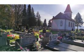 Cmentarz w Kozakowicach w dniu Wszystkich Świętych
