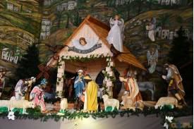Franciszkańska ruchoma Szopka Bożonarodzeniowa w Górkach Wielkich i Szopka w Pogórzu