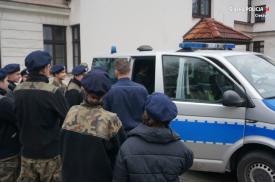 Uczniowie klasy mundurowej odwiedzili Komendę Policji, fot. KPP Cieszyn