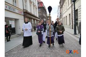Droga Krzyżowa z udziałem wiernych parafii cieszyńskich