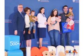 Minister Rodziny i Polityki Społecznej Marlena Maląg oraz Sekretarz Stanu w MRiPS Stanisław Szwed spotkają się z rodzinami w Istebnej