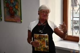 Lekcja plastyki po latach - spotkanie z malarką Stefanią Bojdą w Miejskiej Galerii Sztuki 12