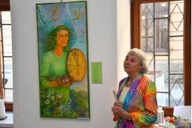 Lekcja plastyki po latach - spotkanie z malarką Stefanią Bojdą w Miejskiej Galerii Sztuki 12