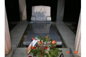 Cmentarz w Cieszynie w dniu Wszystkich Świętych.