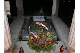 Cmentarz w Cieszynie w dniu Wszystkich Świętych.