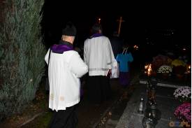 Nabożeństwo Misyjne za zmarłych na cmentarzu w Pogórzu