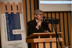 Wykład plenarny "Okiem historyka na pytanie o Gwiazdę Betlejemską i Trzech Króli" na UTW w Cieszynie