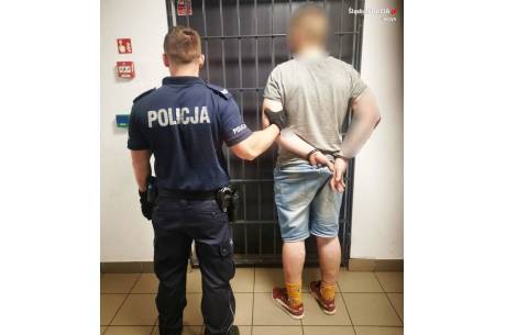 22- latek został zatrzymany w sprawie kradzieży samochodu listonosza Fot: KPP w Cieszynie