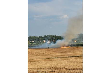 Pożar ścierniska w Hażlachu, fot. OSP Hażlach/FB