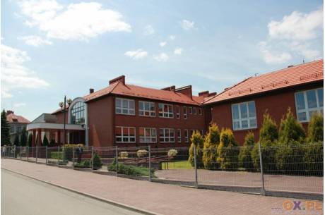 Szkoła Podstawowa w Kaczycach, fot. arc.ox.pl