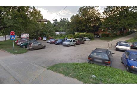 Ma być przeprowadzony remont parkingu na zbiegu 3 Maja i Miarki w Cieszynie, fot.GoogleStreetView