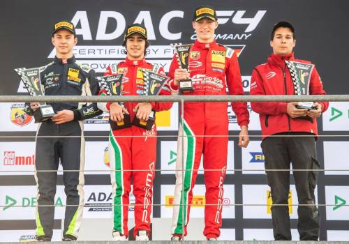 Od lewej na podium: Kacper Sztuka, Rafael Camara i Conrad Laursen. Źródło: adac-motorsport.de