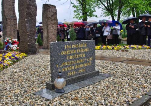 Pomnik upamiętniający ofiary Polenlagru w Boguminie. Fot. arc. ox.pl