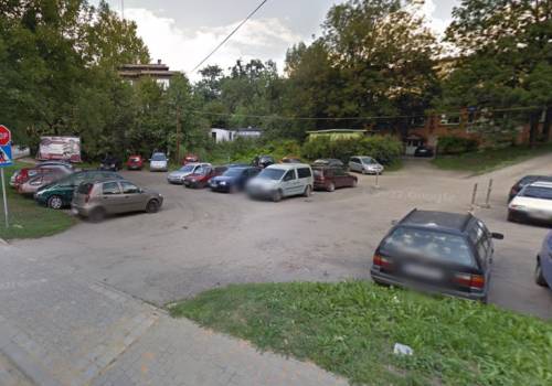 Ma być przeprowadzony remont parkingu na zbiegu 3 Maja i Miarki w Cieszynie, fot.GoogleStreetView