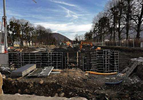 Plac budowy na stawie kajakowym w Ustroniu, fot. Przemysław Korcz/FB korczmojburmistrz