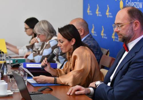 Sylwia Cieślar, wójt Goleszowa podczas sesji, fot. UG Goleszów