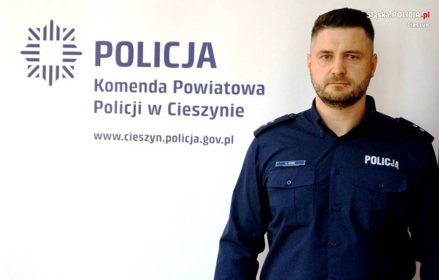 Zastępca Komendanta Komisariatu Policji w Skoczowie podkom. Łukasz Kwik
