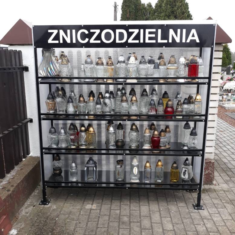 Zniczodzielnia na cmentarzu w Pierśćcu, fot. MZD w Skoczowie/FB