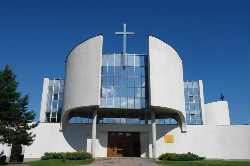 Kościół o. Dominikanów w Ustroniu Hermanicach fot. ustron.pl